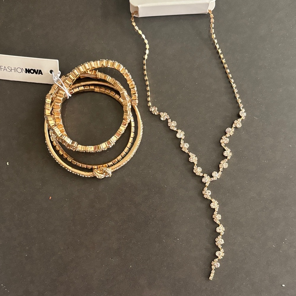 Gold plated necklace and bracelet set